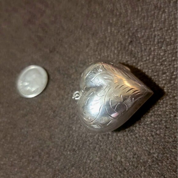 VTG Sterling Silver Puffy Heart Locket Pendant Etched handcrafted 925 locket y2k - Picture 15 of 16